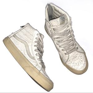 Vans high tops sk-8 sneakers snakeskin embossed cream color zippered back size 8